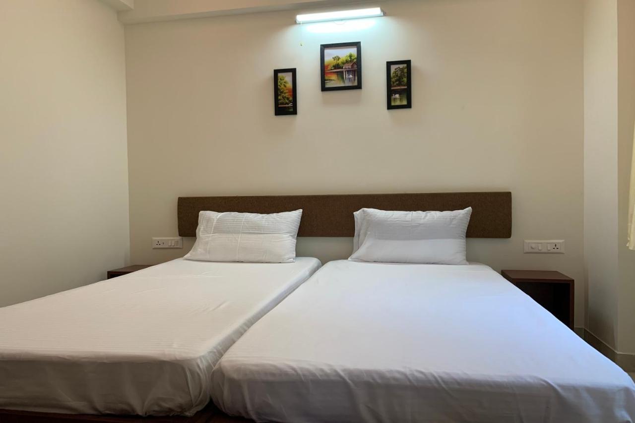 Vennela Hotel Apartments Bangalore Esterno foto